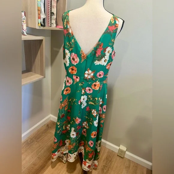 NWT Vince Camuto Floral Print Handkerchief- Hem Dress size 14 - Picture 6 of 10